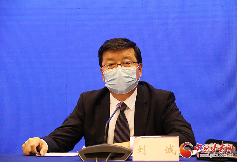 甘肅省人社廳：落實落細“四個確?！贝胧?實現(xiàn)貧困人口基本養(yǎng)老保險全覆蓋（圖）