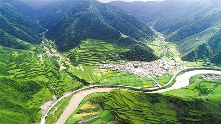 格?；ㄊ㈤_的地方——甘南州實(shí)施“一十百千萬(wàn)”工程掠影