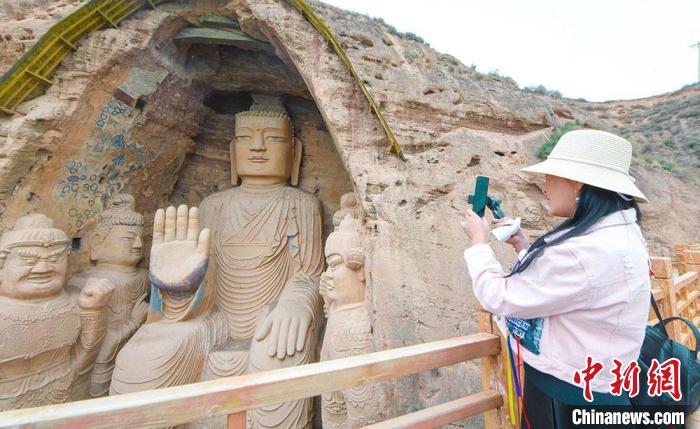 圖為位于甘肅省武威市境內(nèi)的天梯山石窟，其開鑿于東晉十六國時(shí)期的北涼。(資料圖) 崔琳 攝