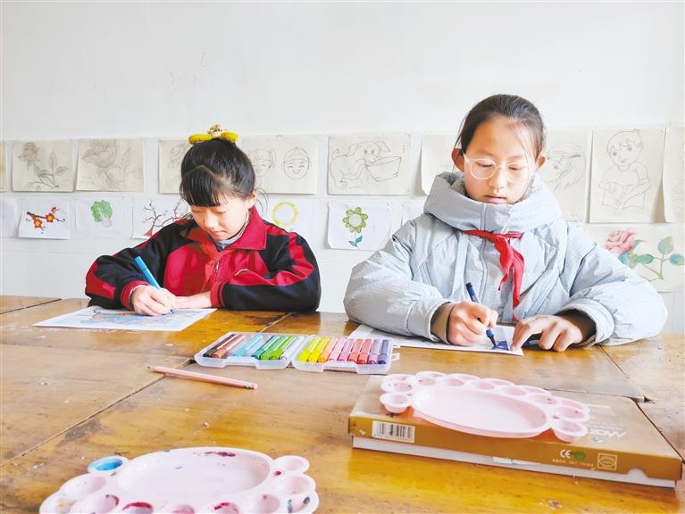 甘肅這兩名小朋友，被太空中亞平老師點了名