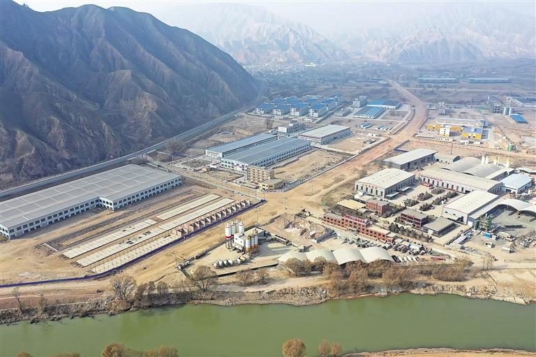 入駐臨夏州東鄉(xiāng)縣達板鎮(zhèn)易地扶貧搬遷后續(xù)產業(yè)園的企業(yè)有49家