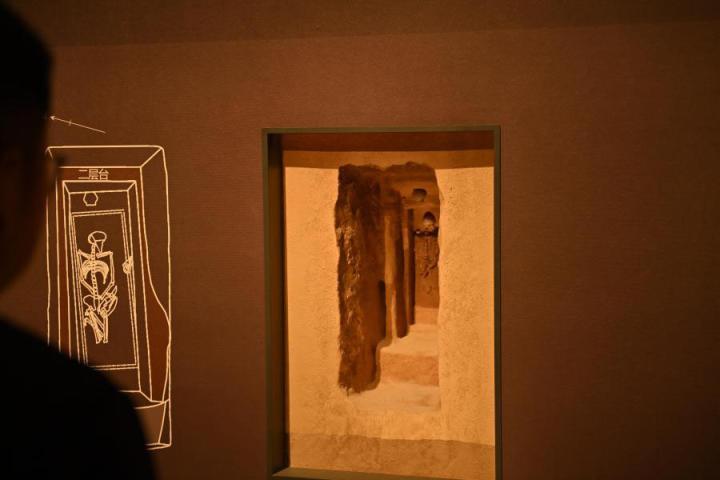 張家川縣馬家塬車輿博物館展陳的馬家塬遺址出土文物。李亞龍 攝