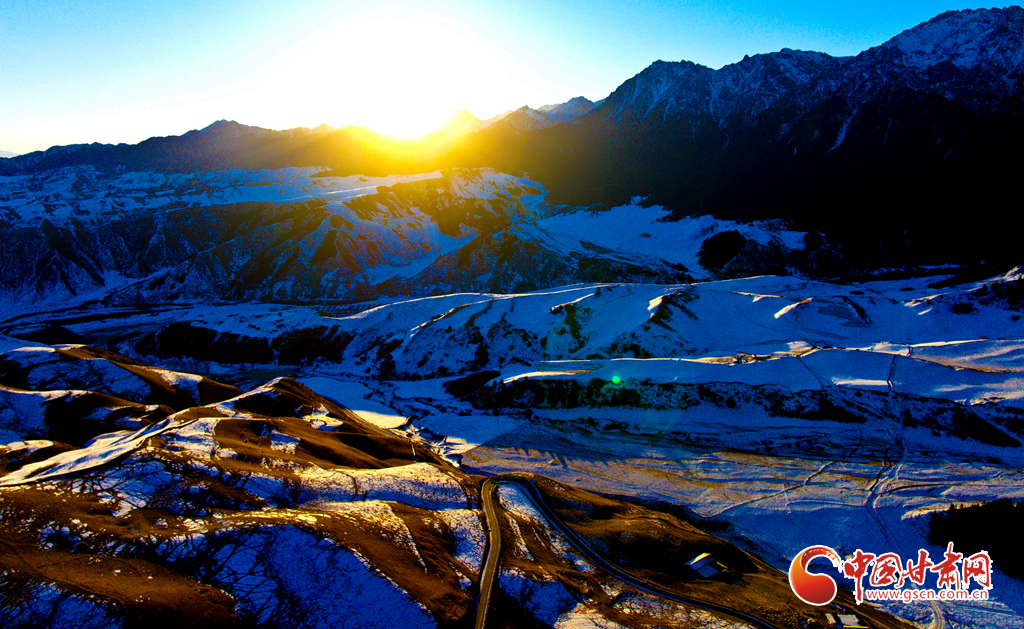 2025年的第一縷陽光